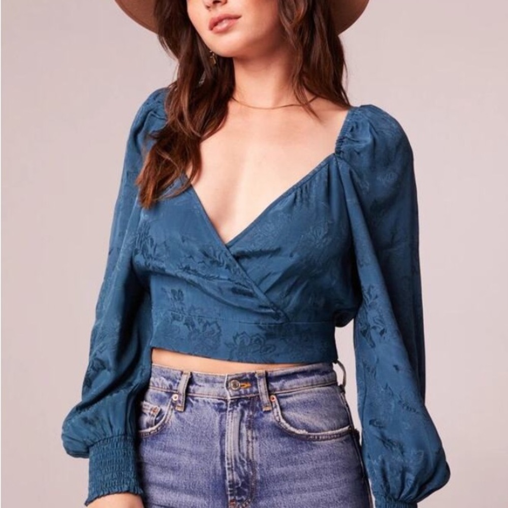 Chic Teal Balloon Sleeve Blouse - Picture 2 of 11